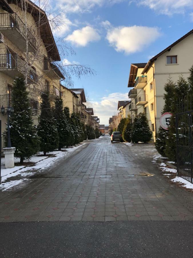 Апартаменти Apartament Antoaneta Ришнов Екстер'єр фото