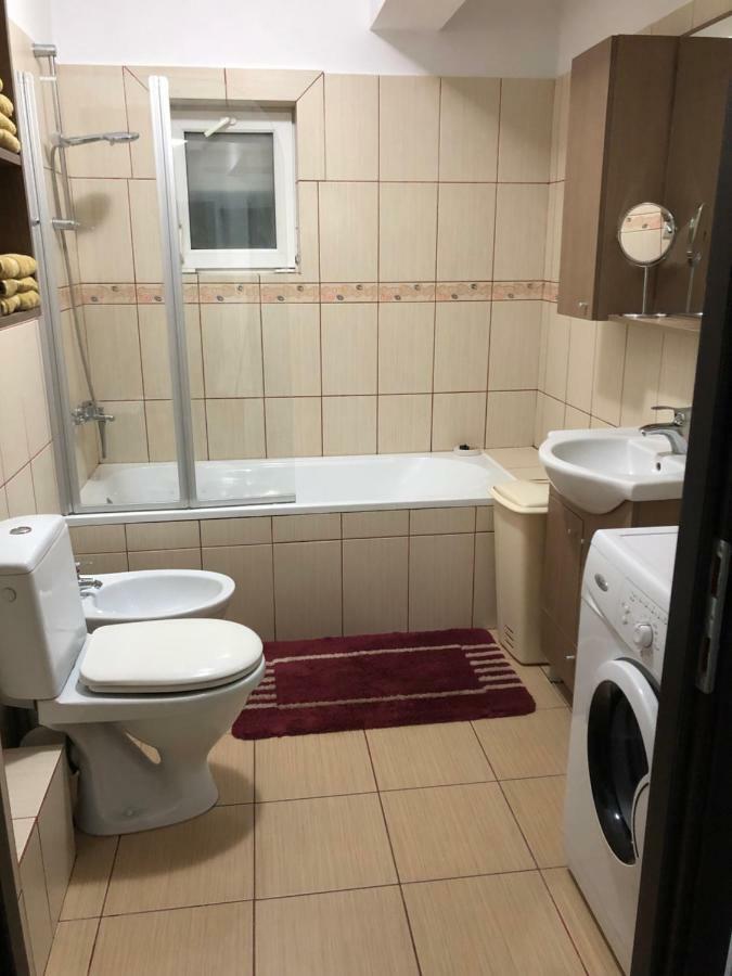 Апартаменти Apartament Antoaneta Ришнов Екстер'єр фото
